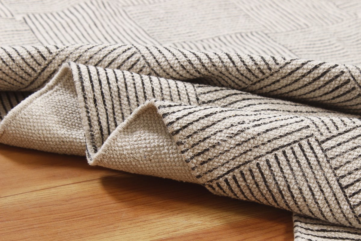Casavanihomes's tweet photo. Bohemian flatweave yoga mat (https://t.co/WZtDuhHgFn)
#Livingroomrugs #arearug #bedroomrugs #decorativerug #kitchenrug #rugs #modernrug #bohorug #bohemianrug #doormats #cottonkilim #kilimrug #floorrug #officerug #moroccanrug #doormatrug #largerug #carpetrug #customrug #cottonrug https://t.co/Dz72foc06X