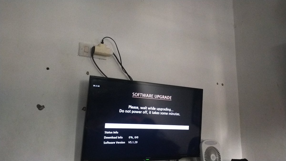 fesol037's tweet photo. @FirstMediaCares min kok ini firstmedia saya begini mulu??? Id 12003340
Tlg respon. Drtdi nlp cs sibuk trus https://t.co/s1x2EUXlCH