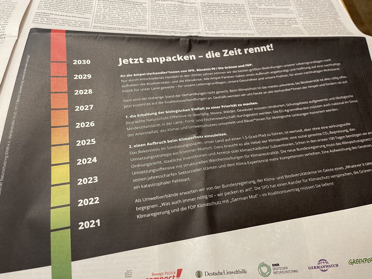 Mit Anzeigen in den Mittwochsausgaben der @faznet , @SZ  und @tazgezwitscher appellieren wir heute gemeinsam an die #Ampel-Parteien, die Artenvielfalt- und die #Klimakrise entschieden anzugehen. Denn das bisherige Sondierungspapier wird dem nicht gerecht.
#JetztAnpacken