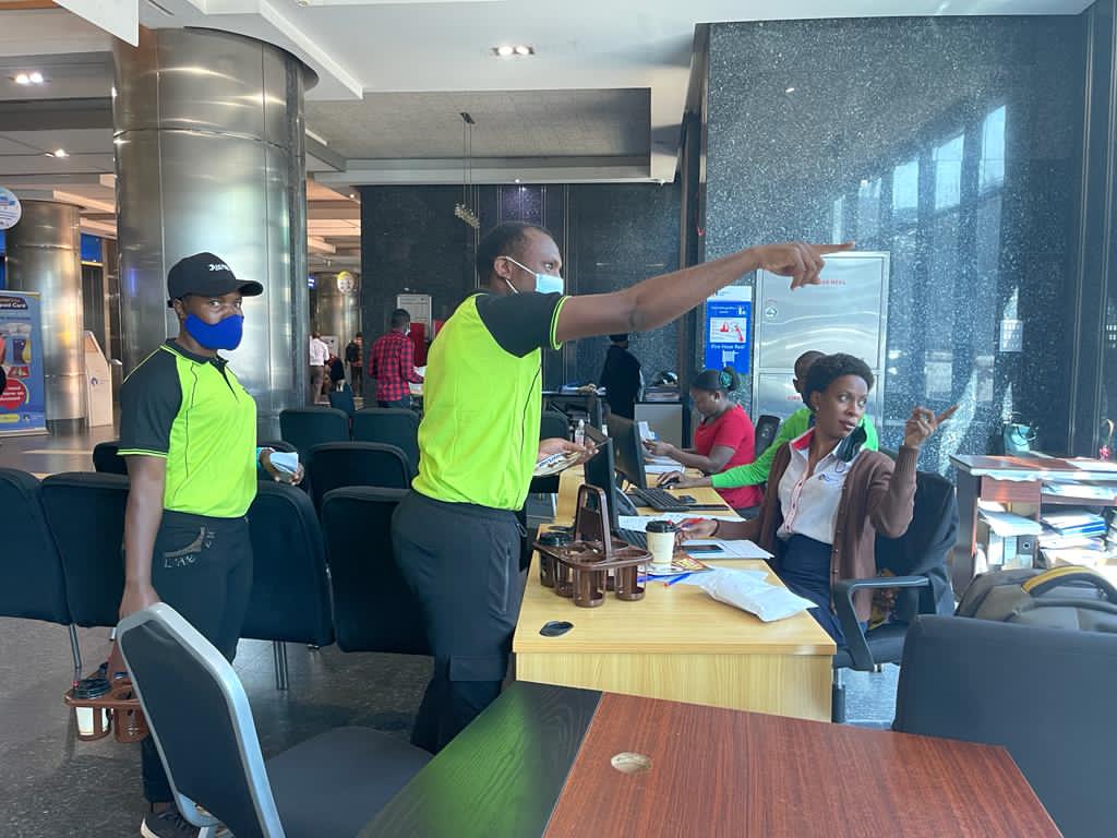 Coffeecity21's tweet photo. #Juzza Coffee Service is making coffee Affordable and Available like never before. Today our branch at City Square served coffee @CentenaryBank, Mapeera House. The Juzza App is now available on playstore. Order for coffee combos with rolex, Nyamex, chicknex, Burgers & snacks https://t.co/atwlHXrbWE