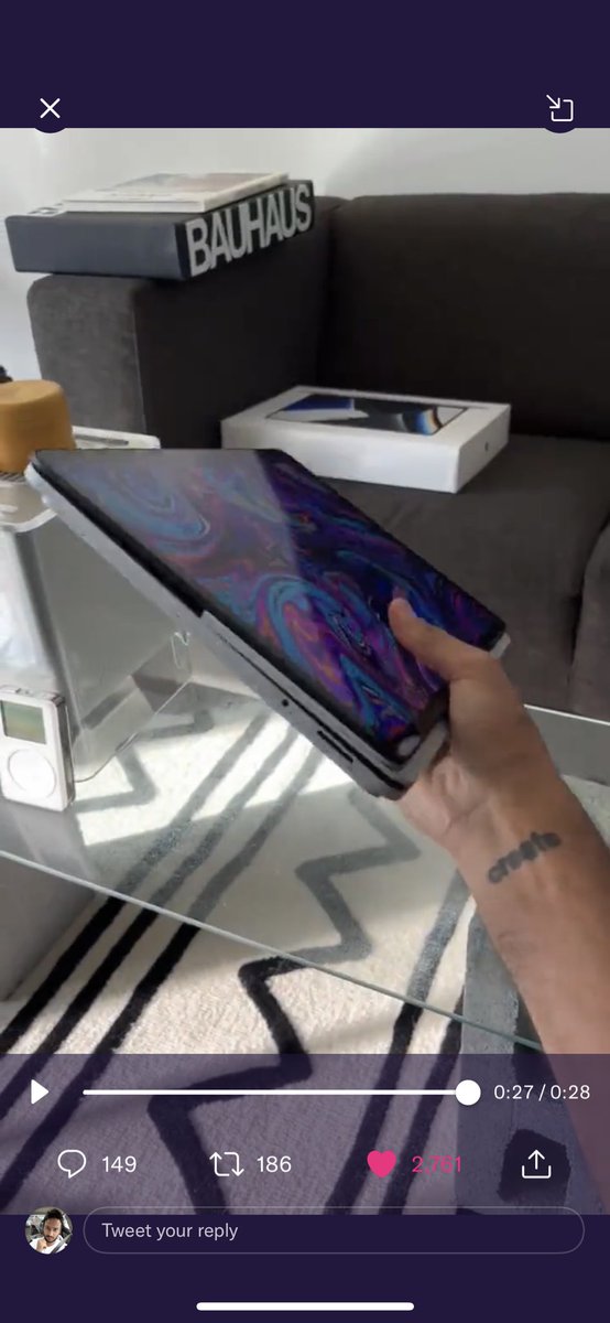 itsji10dra's tweet photo. @Vishal_Singh001 It’s iPadBook Pro! https://t.co/s3aUV3L0gv