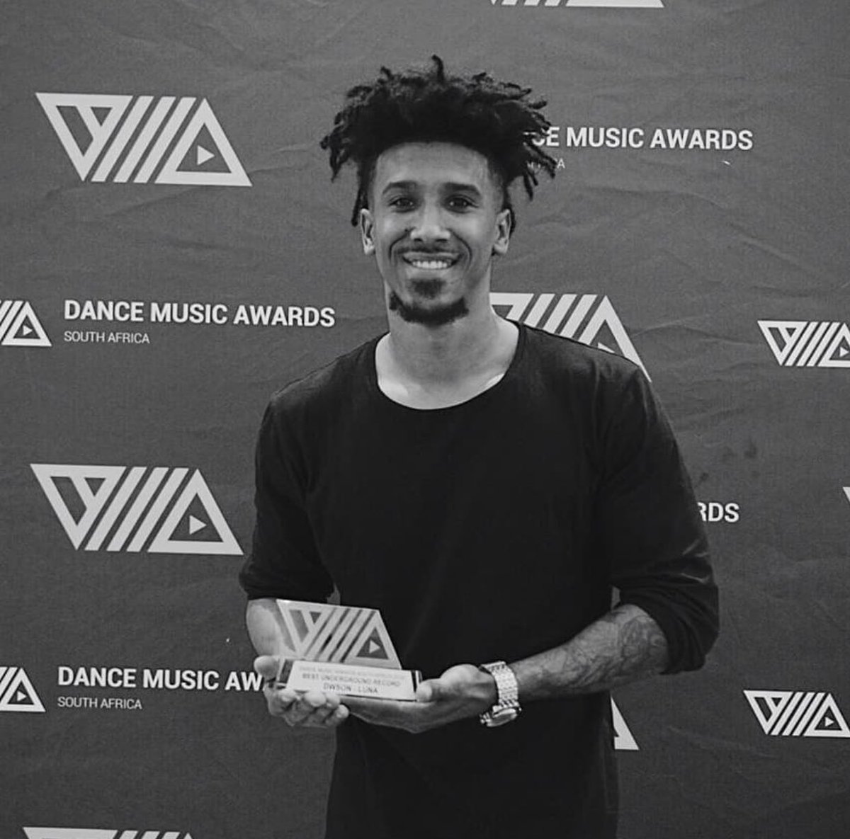 🇸🇿 x 🇿🇦 = 🍎
