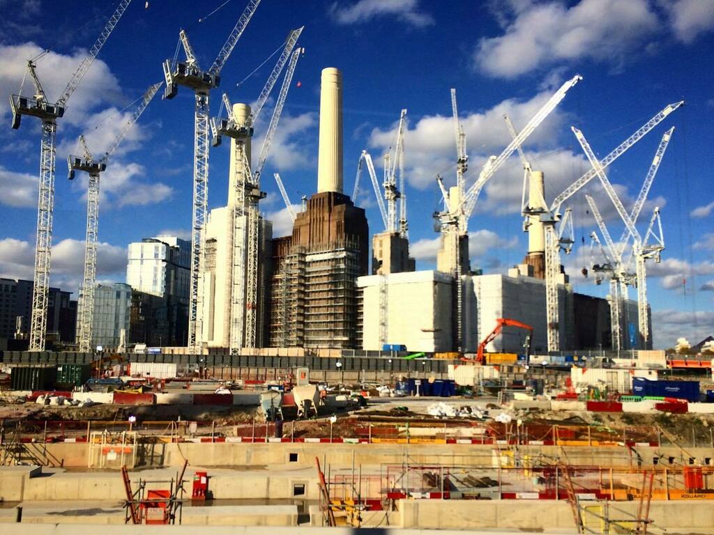 malumpfy's tweet image. Bit of a favourite this one, Battersea Power Station from the top deck of the 344, three years ago, today.

#344bus #londonbus #batterseapowerstation #circuswestvillage #batterseapowerstationundergroundstation #goingunderground #batterseapowerstationstat… instagr.am/p/CVzeM7wog4P/