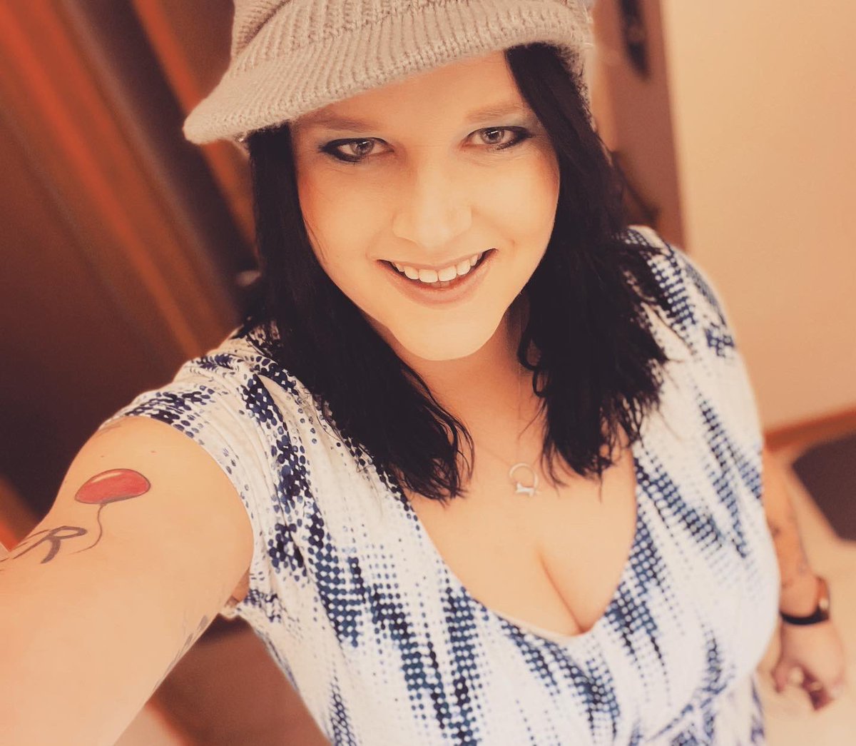 veiled_stars's tweet image. #photoshoot #esterflonaze @EFlonaze #modelingisfun