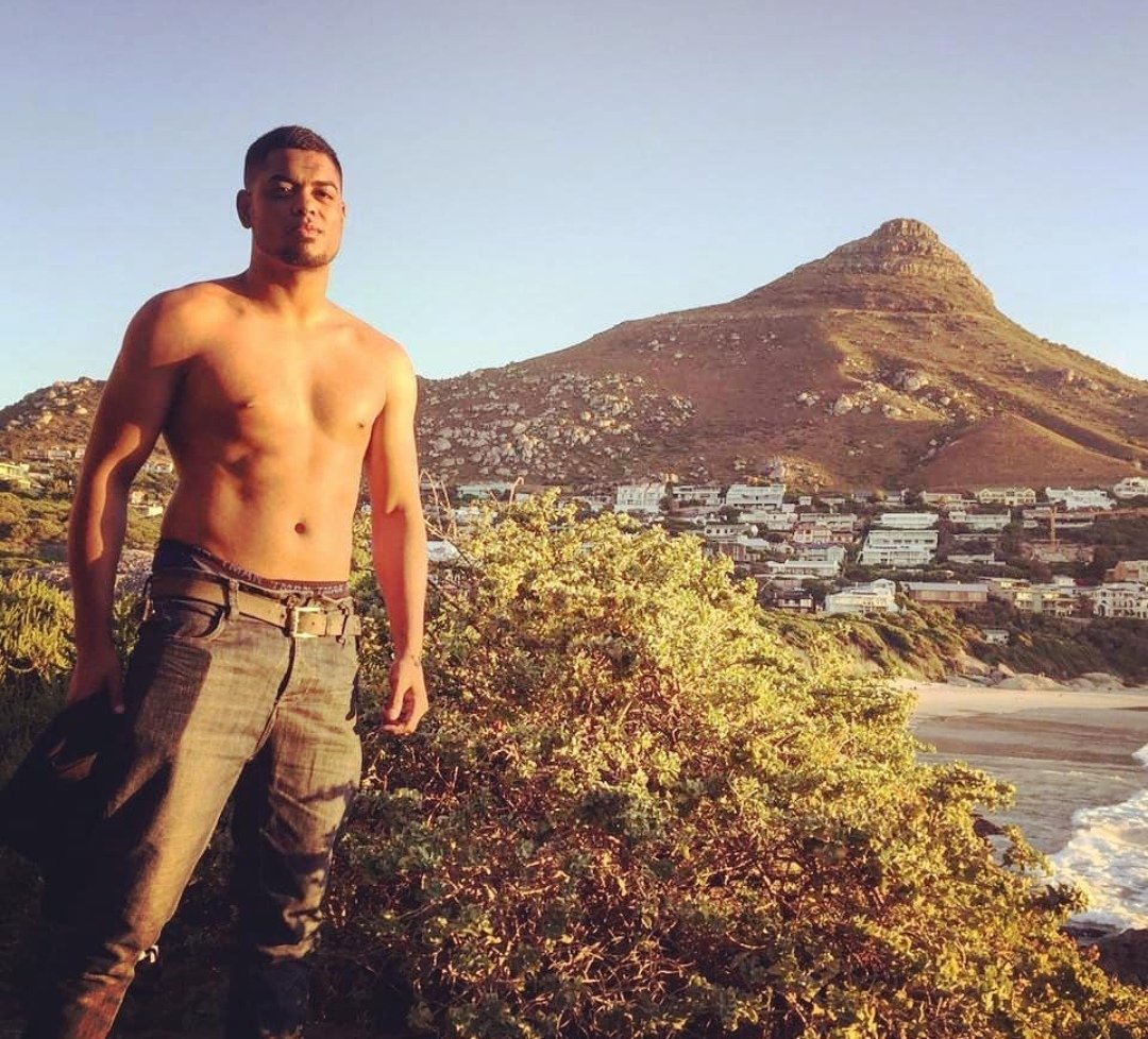MmaMzansi's tweet photo. So exciting ladies and gents...
#Capetown son Qaasim Coetzee makes his @EFCworldwide debut this weekend against @givenmajuba been a long time coming, so excited for your journey Titan ❤️ #Salutas
All the best to both athletes #Oss https://t.co/nS8IEOdXKO