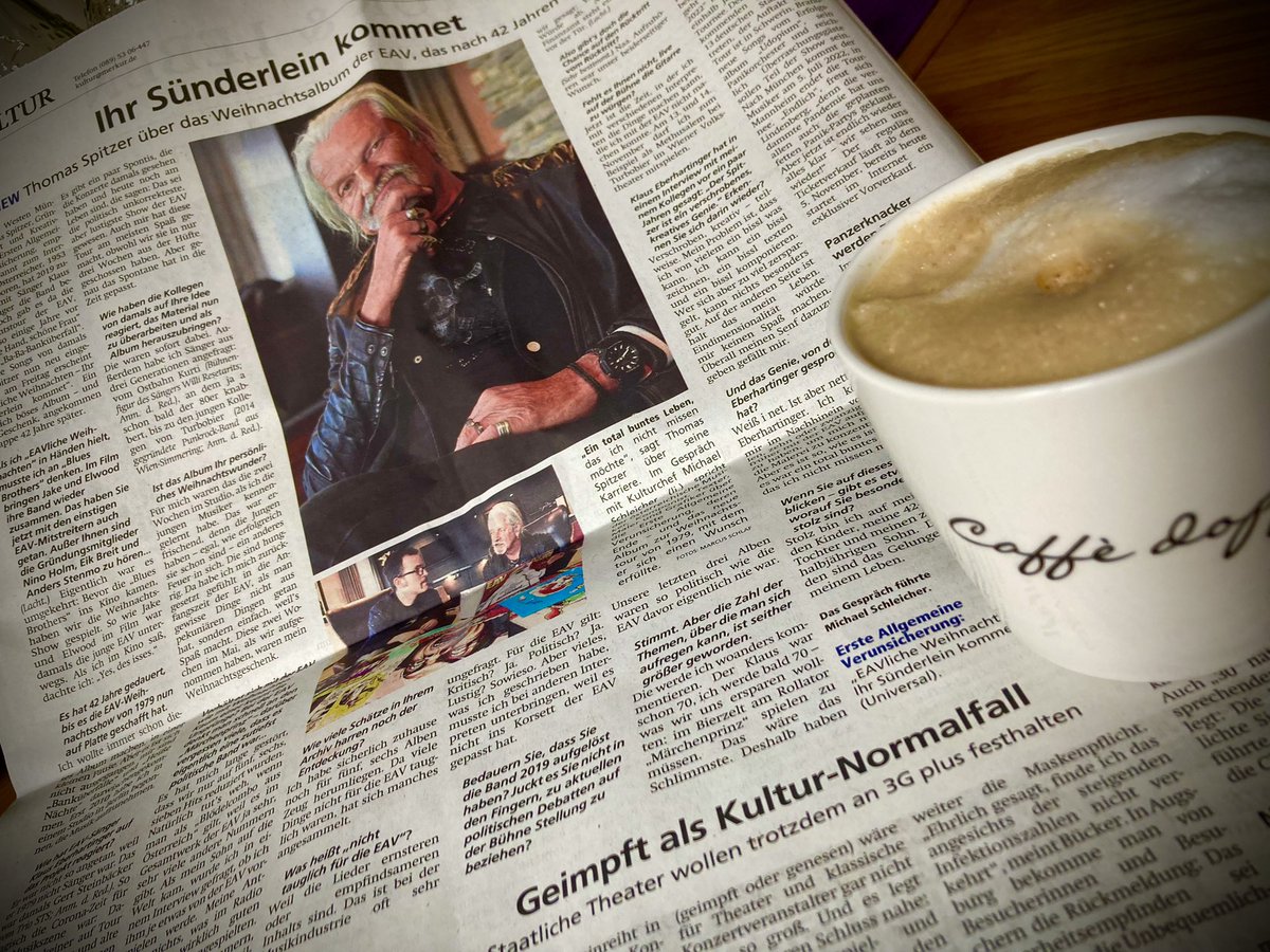 MerkurStadt's tweet photo. Sehr unterhaltsamer Start in den Tag: Das Interview mit Thomas Spitzer (EAV), geführt von unserem Kulturchef @DerSchleicher heute @MerkurStadt. „Ihr Sünderlein kommet.“ #gitarrewürgen #methusalem https://t.co/LX7ONqM7EV