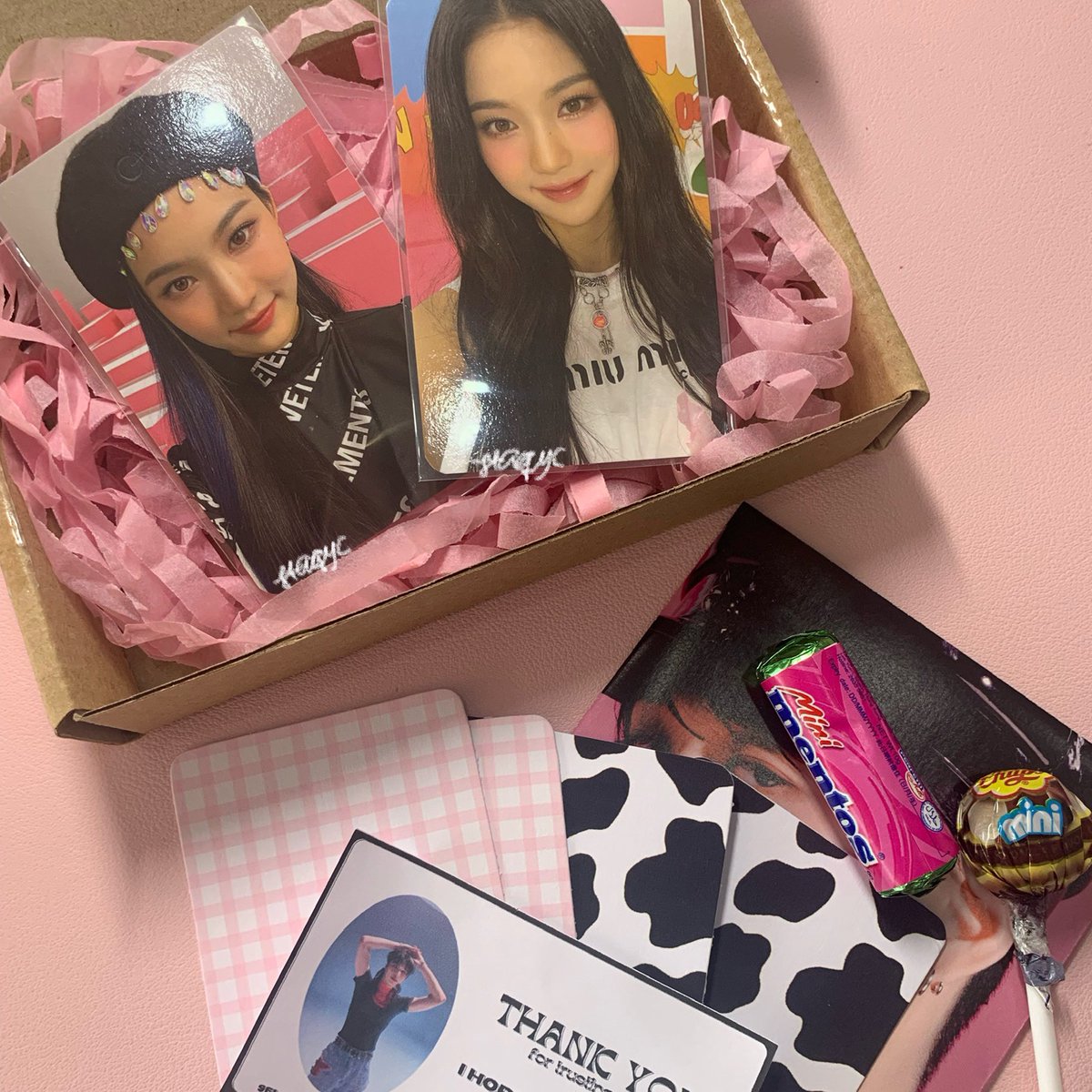 dearcpid's tweet photo. ୧ ׅ ‹𝟥 ۫ #mail4ria ⋄ 𓍯
my staydom isa set is finally here 🥺 thank you so much @juyosales for helping me secure them !! also for the pretty packaging and cute freebies 🌷 till our next transaction 🎀
𖧧 ࣪ #jysproof 𖤩 ˚ ༘ https://t.co/02wDYytShJ