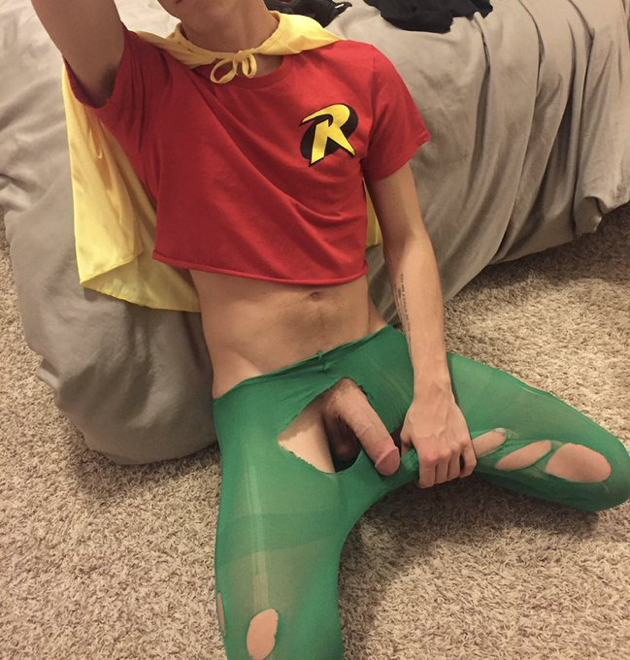 EnjoyCockaCola's tweet photo. RT if you want to be his Batman. #gay #cock #horny https://t.co/x5i0HhwDK8