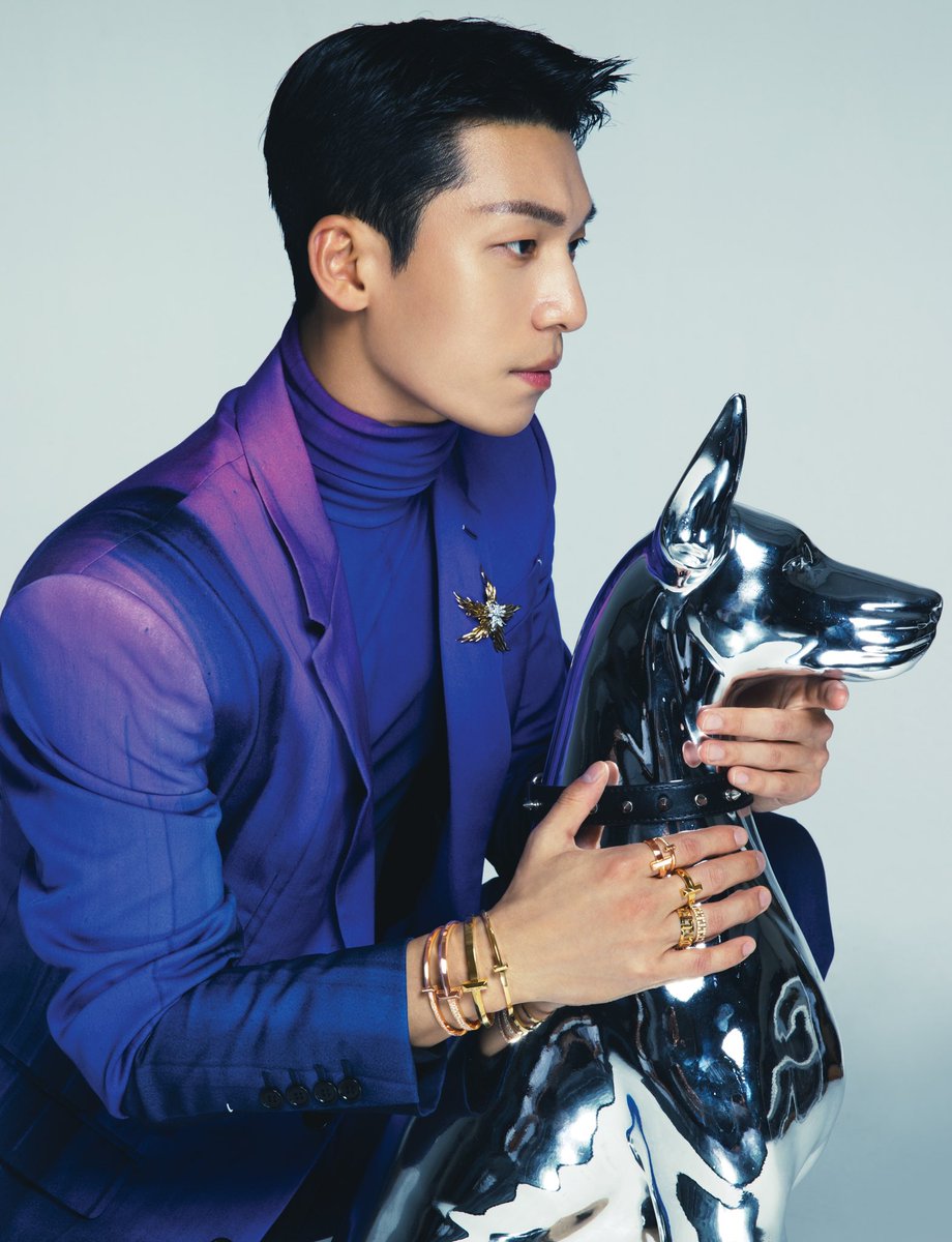 DazedKorea's tweet photo. FOR US STYLED BY T #협찬

모든 것은 다음과 같은 원칙에서 출발했다. 위하준을 위해, 티파니의 스타일을 위해.

#TiffanyAndCo #StyledbyT #티파니 #TiffanyT1 #JeanSchlumberger #티파니T1 #위하준 #WiHajun 

더 많은 화보와 기사는 <데이즈드> 11월호에서 만나볼 수 있습니다. https://t.co/lrr0ibJZub