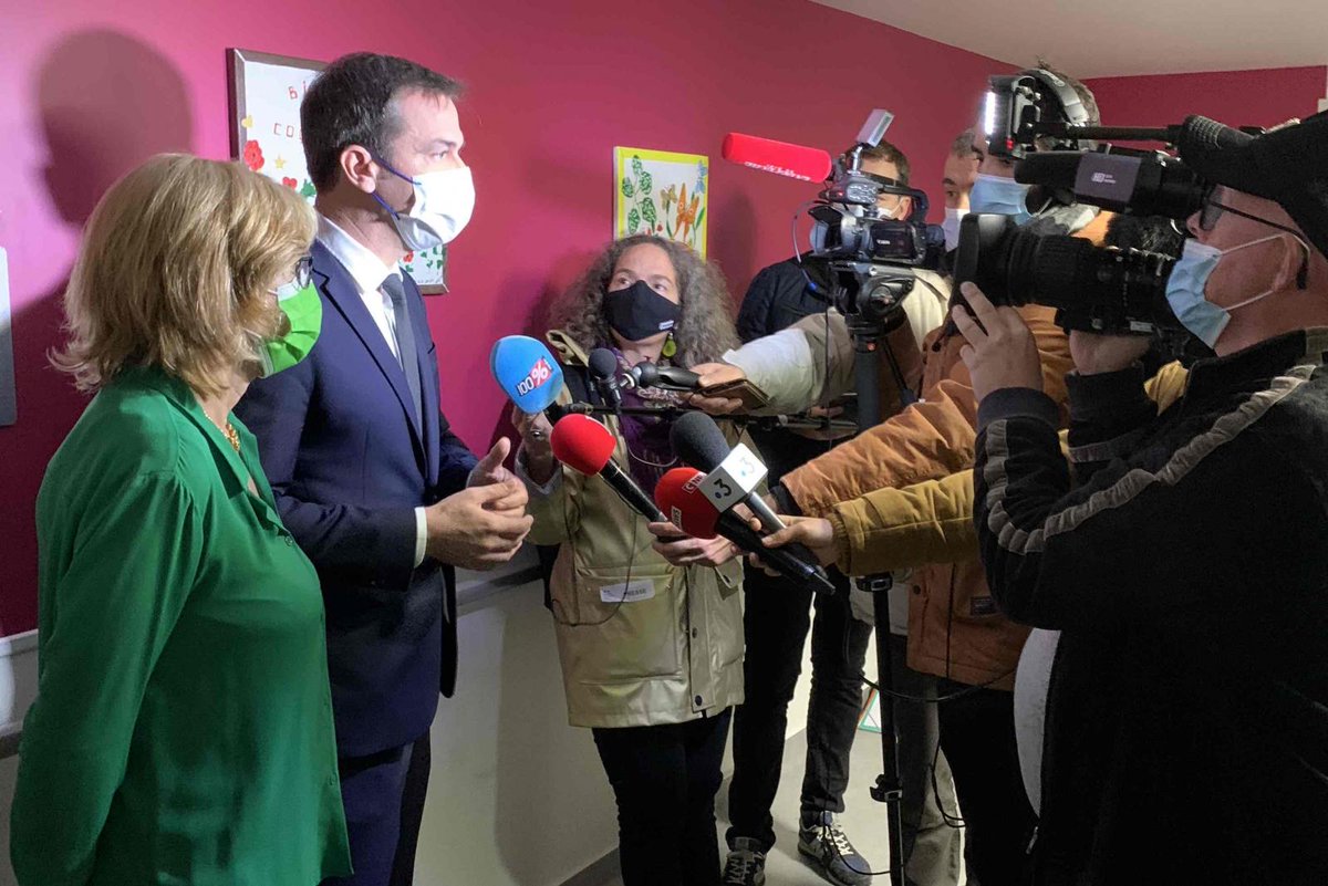 En visite dans le #Tarn, <a href="/olivierveran/">Olivier Véran</a> présente un plan d'investissements pour les #hôpitaux tarnais letarnlibre.com/2021/11/02/110…

[Photo G.Carles / Le Tarn libre]
