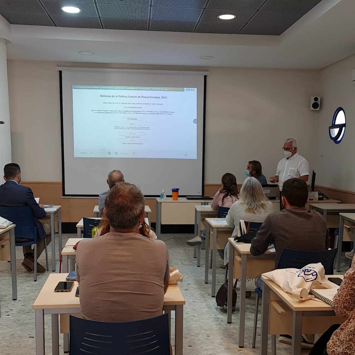 ProyectoGEOCAP's tweet image. Durante la jornada de difusión del @ProyectoEcofish, Ricardo Pérez Martín presentó el @ProyectoGEOCAP e impartió un taller de demostración del manejo de la herramienta desarrollada para visualización de las capturas @FBiodiversidad #ProgramaPleamar