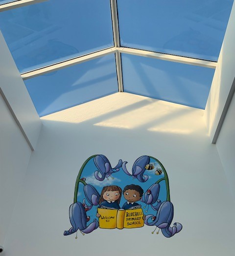How wonderful to be greeted by this amazing piece of artwork by our friends <a href="/SUNNYandPEA/">Sunny and Pea</a>. Now everyone sees how much we love reading, as soon as they arrive at <a href="/BluebellPS/">Bluebell Primary</a>