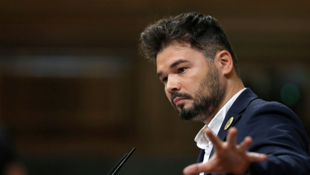 maticatradio's tweet photo. 🔴 @gabrielrufian, portaveu d'@Esquerra_ERC al Congrés: "No tenim cap garantia que el PSOE compleixi el que promet. Però, quina és l'alternativa?" https://t.co/JjpwqpZhZh https://t.co/nm5EwS1hqK