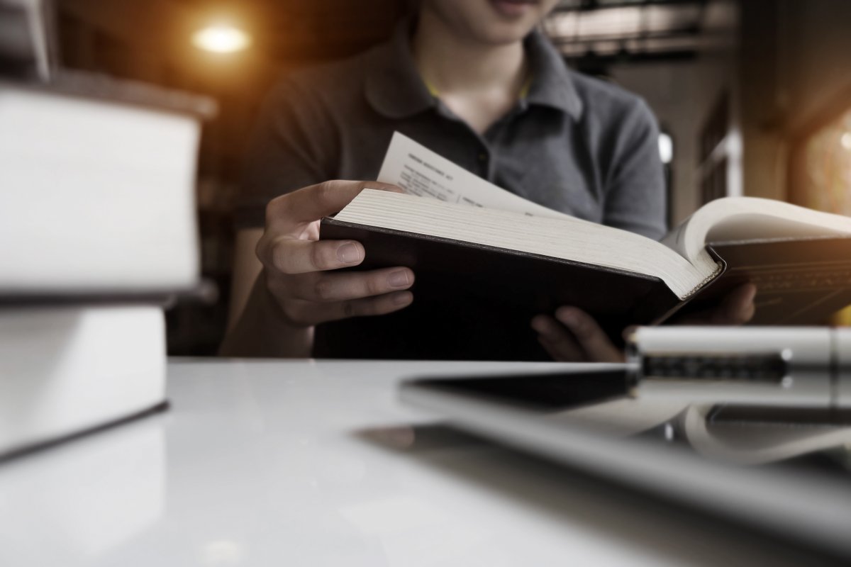 fineec1's tweet image. Arviointiraportti julkaistu: Oikeustieteellisen alan koulutus tuottaa monipuolista, oikeudelliseen yleissivistykseen keskittyvää osaamista. Alan tutkintokoulutusten ja jatkuvan oppimisen tarjonta on runsasta ja kattavaa.  #oikisarviointi #oikis karvi.fi/2021/11/03/arv…