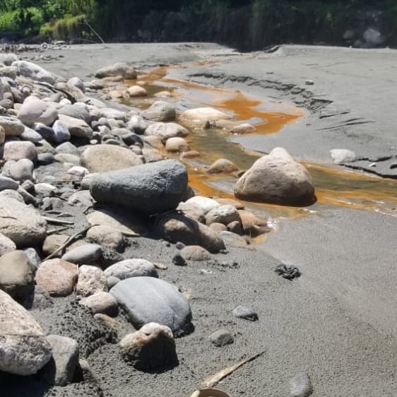 fleedsafaris's tweet photo. River Nyamwaba 🌍 Kasese
Be ready to visit every beautiful feature in fortportal and kasese its a boom adventure😊
Book your slot and have the time of your lives.
#river #floods #big #water #stones #nature #naturewalk #fleed #safari #safariphotography #adventure https://t.co/cyJtd8yd8u