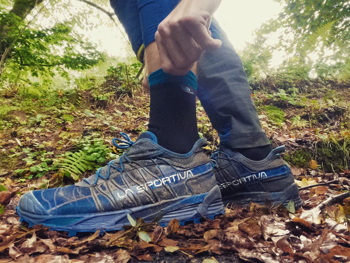 benjj2000's tweet photo. I'm definitely prepared for some of the grim weather winter will throw at us (and already has!). Over the last few months I've been trying out the Running Lite socks from @dexshelluk
 Check out the review; https://t.co/XOLppY5puP

#trailrunning #ultrarunning https://t.co/vm8uc1D84o