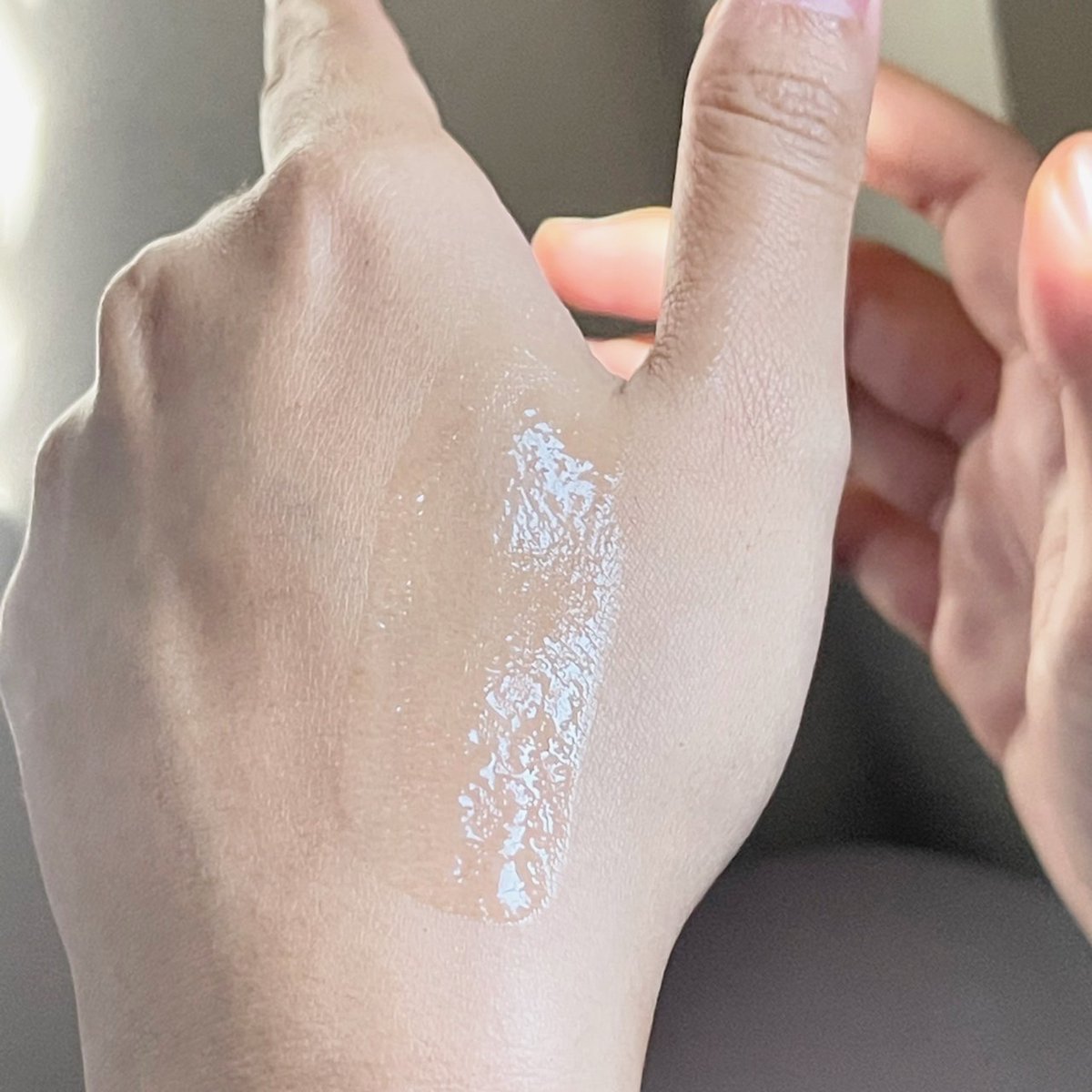 memayerr's tweet photo. ZA True White Essence Lotion เป็นอีกไอเท็มที่ตุนไม่เคยขาด น้องช่วยให้ผิวสว่างขึ้น เนียนขึ้นจริง เมย์ใช้ทาหน้าละชอบเอามาทาตัวด้วย วันนี้วัตสันออนไลน์มีโปรลด 50%เหลือ 210บาท ที่ https://t.co/1fDeazuTIQ ห้ามพลาดเลยนะ ย้ำอีกรอบว่าแค่ 3-5 พย เท่านั้น #รีวิววัตสัน #ไอเทมลับWatson1111 https://t.co/pEKOUzfdOc