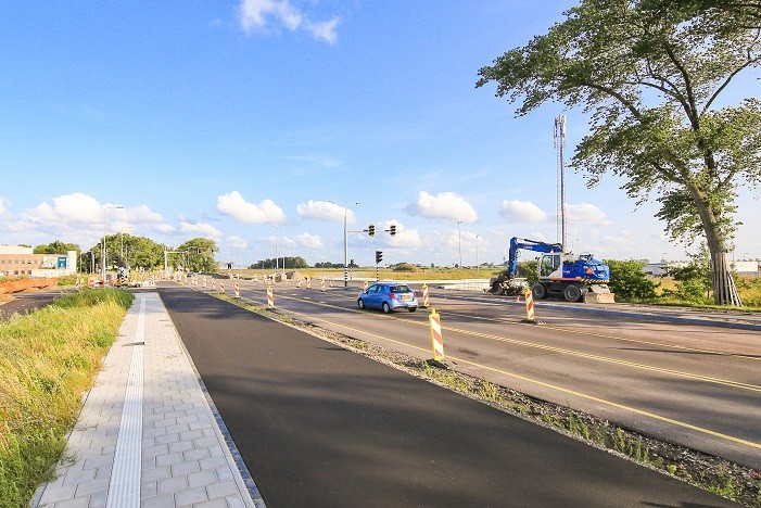 KWS levert project kruispunt Oleanderlaan/Schipholweg volledig co2-neutraal op! Op 30 oktober werd het project geopend door wethouder Mariette Sedee. Voor de gemeente Haarlemmermeer heeft KWS hier gewerkt aan de reconstructie van het kruispunt. 

#KWSmaakthet #co2neutraal