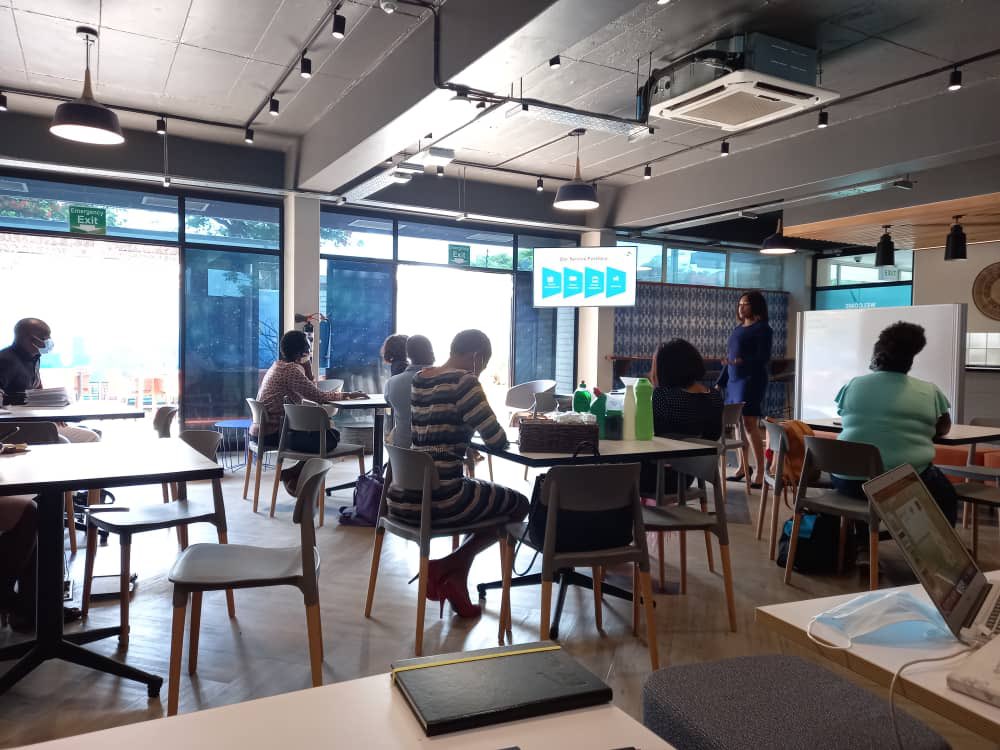 ZimTradeAlerts's tweet photo. Currently happening, our #MBIC training has started.This time we have collaborated with @StanbicBankZW to impart some marketing and branding knowledge for SME’s to improve their competitiveness in international markets. #EnergisingExports https://t.co/jPgaX0J0Tn