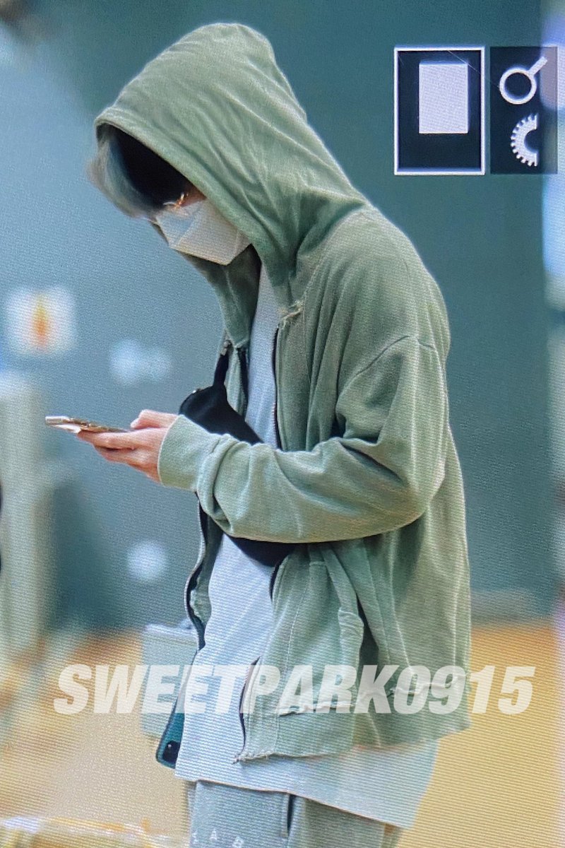 sweetpark_0915's tweet photo. 211106 ICN Preview4P
Always looking forward to see you again #Jae #제이 #데이식스 #DAY6 https://t.co/KfQqFikSWg