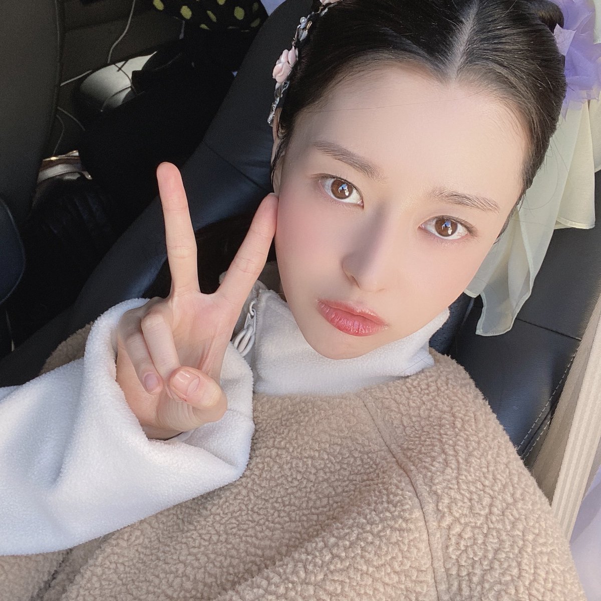 KwonNaraUpdates's tweet photo. 211102 [hv_nara] Kwon Nara Kakao GC Updates ❤

(throwback selfies during Royal Secret Agent drama filming) 😍

https://t.co/3hwqlhoIg0

#KwonNara #권나라 #MinSangwoon #OhSooah #HongDain https://t.co/mbjFn3CUw5