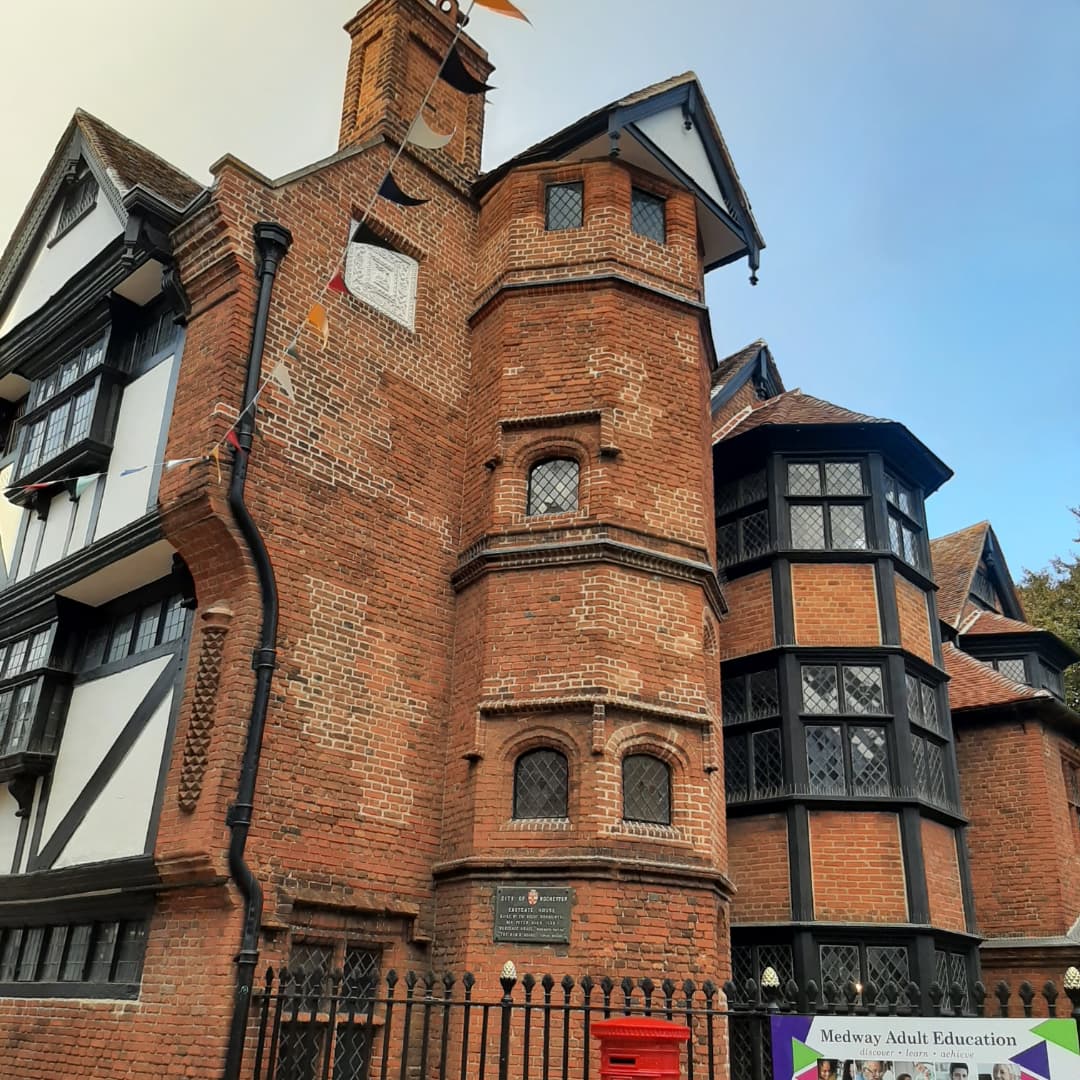 fairmeadservice's tweet photo. Some of the lovely ladies I have been working with recently took me for a tour of Rochester. A great way to say farewell, now its time to look for my next project.
#newchallenge #nextassignment #wherenext #interim #interimmanagement #sbm #sbl #sbmconnect #education #edutwitter https://t.co/up9SYlWxDh