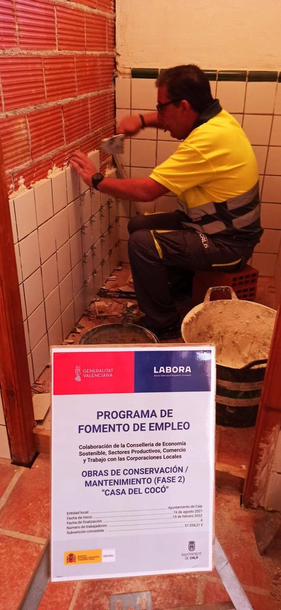 GVAlabora's tweet photo. #BonDia☀️
🚧Continuen les obres de conservació i manteniment de la🏠Casa del Cocó, edificació rural típica de la #MarinaAlta, a través del programa #EMCORP de #Labora
👉En aquesta 2ª fase, @calp_ayto ha contractat durant 6 mesos a quatre persones desocupades 👷‍♀️👷‍♂️
#SomLabora https://t.co/iNRHlzGz4k