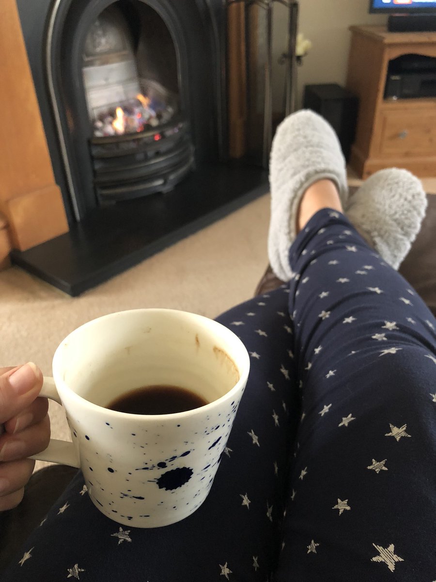 nkh12349's tweet photo. Good morning! Want a cuppa? x

#wednesday #coffee #stillinmypjs #slippers #fire #WINTER #needtogetmoving https://t.co/TEDmhpM3JD