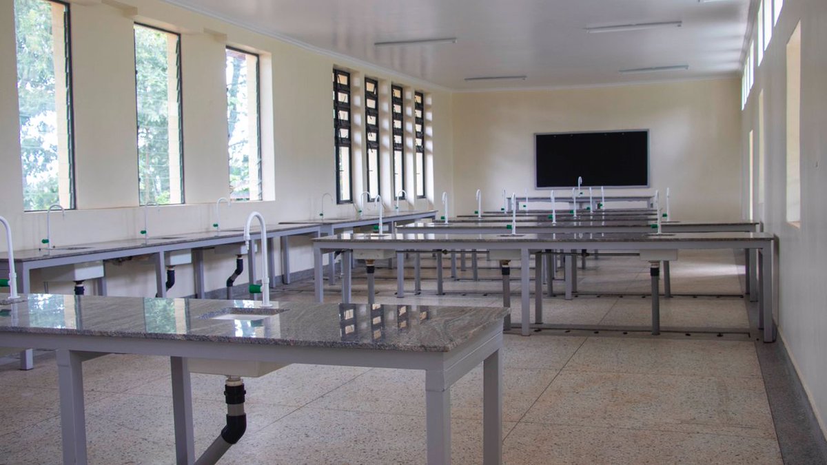 MoESWorldBankUG's tweet photo. #TVETReformsug. Enrol at Bukalasa Agricultural College and gain internationally recognised skills in Agriculture. The new infrastructure at the College, provided through #USDP with #WorldBank support are a class apart. @Educ_SportsUg @KomugishaOlivia @andywalkerUG @TVETuganda https://t.co/7UqZM8cM5x