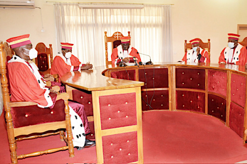 Pass sanitaire : la Cour constitutionnelle approuve le projet du gouvernement republiquetogolaise.com/sante/0311-620…