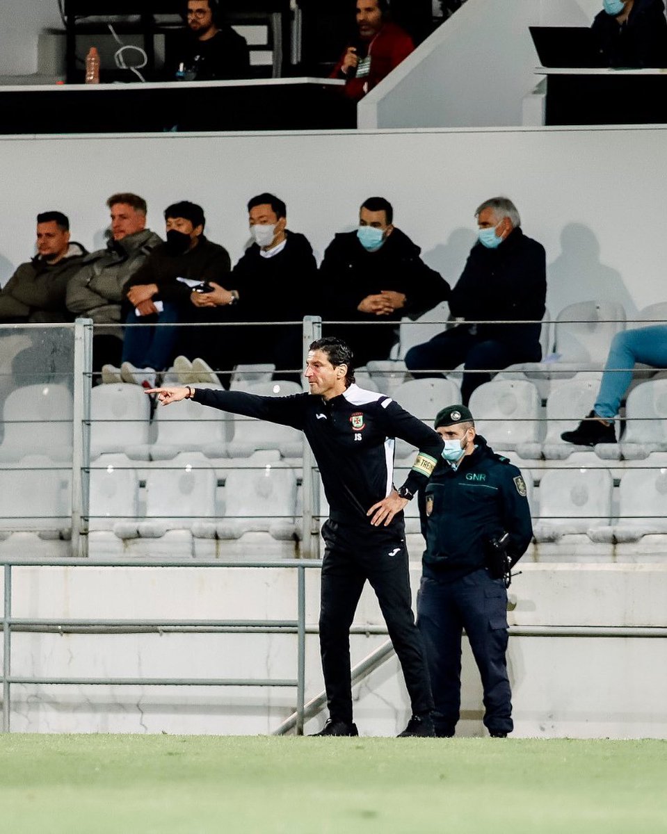 Jorge__Simao's tweet photo. Conquistar um ponto, soube a pouco num jogo em que mostramos a qualidade que sempre soubemos que existia.
Apesar da frustração de toda a equipa depois deste empate, seguimos para a próxima etapa com a confiança de que vamos manter o nível de jogo.
#DefendeoAmarelo 🔰 https://t.co/hV19EMt2IX