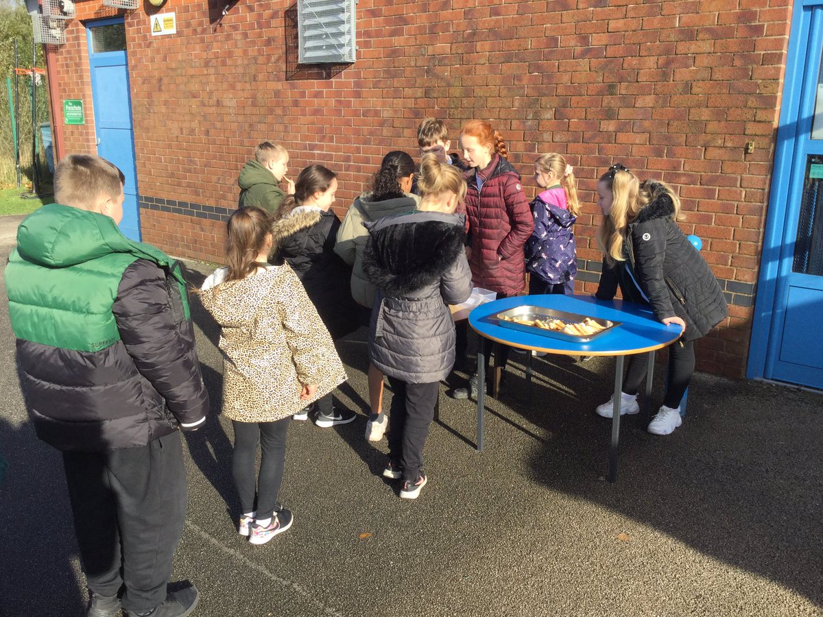 Gatescouncil's tweet photo. Today we had our first #toastfortamba sale. We had so many children wanting to buy toast today! Thank you to the parents that came in to help us make the toast to sell. #thegatesschoolcouncil #schoolcouncil https://t.co/Nzqi1t8jQ5