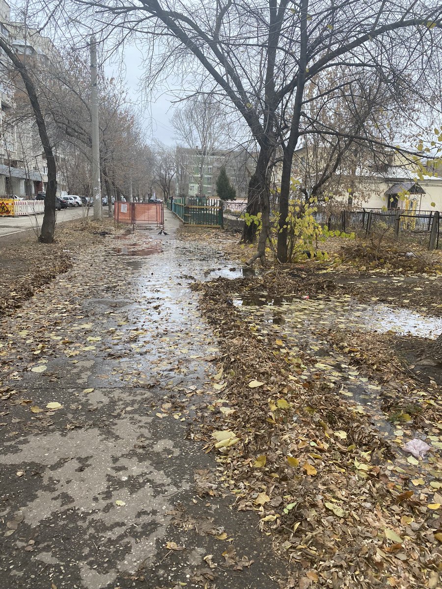 KristinaVM12's tweet photo. @sks_rks @SamMobilePriem @D_Azaroff @Rudakov_i_a @DepGorHozSamara Прошло 2 месяца, у РКС всё ещё в работе, кто нибудь на них может повлиять? Просто позор они плевали на власть, делают что хотят! https://t.co/ZA68k8oxsd