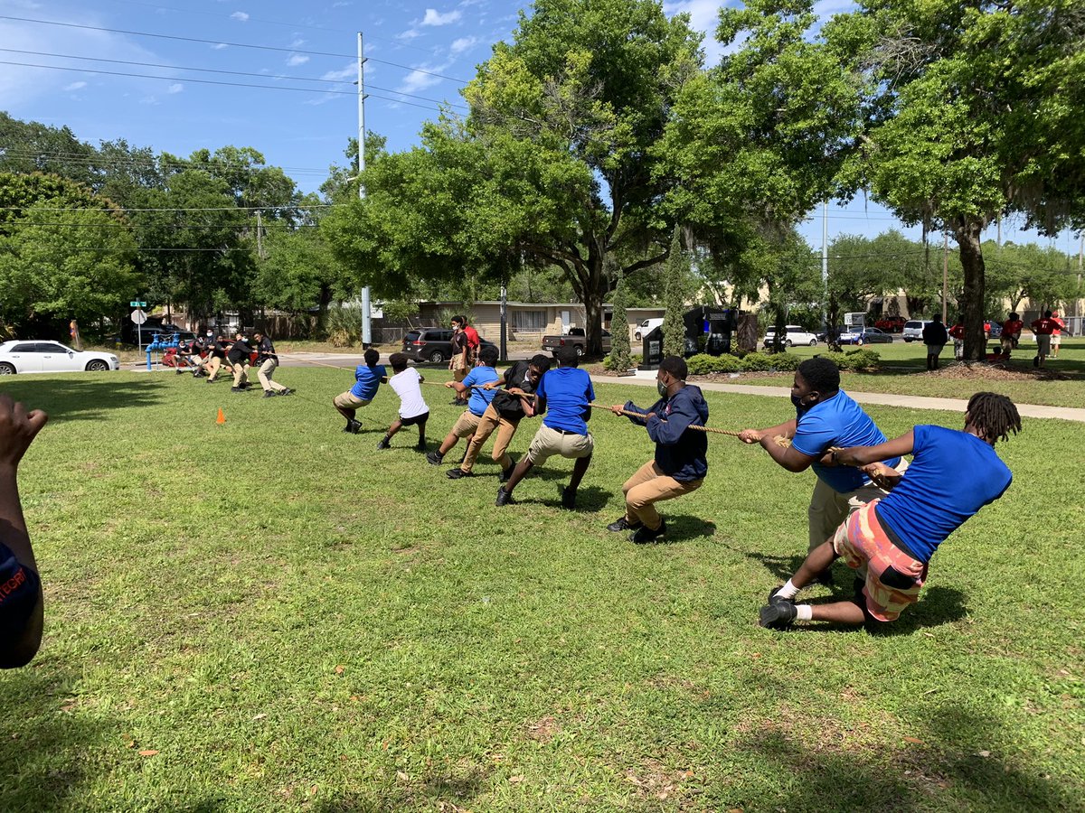 HCPSFranklinBPA's tweet photo. Today is House day at BPA! The competition and team building outcomes will not only boost each Houses points, but also strengthen our school culture. Best wishes House teams! #Aequitas #Integritas #Probitas #HouseOfGames @SDHCMagnet @HCPSBoysPrep @HCPS_SEL @AddisonGDavis https://t.co/6IAZmCJcU8