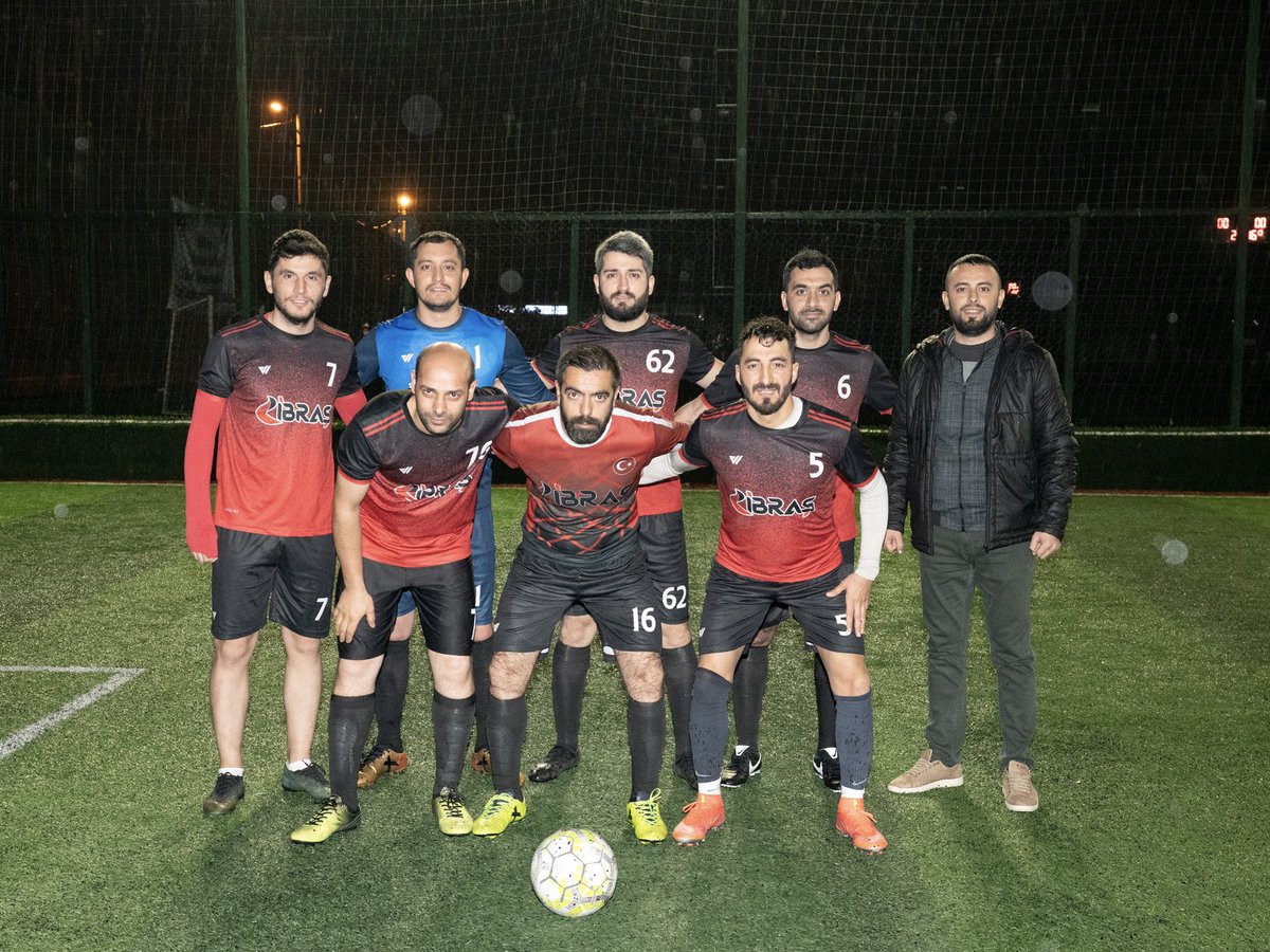 ibraskaucuk's tweet photo. İbraş, Yeşil Çevre Futbol Turnuvası çeyrek finalinde Gürsu Belediye’yi 4-3 yenerek yarı finale yükseldi. İBRAŞ #ibras #ibraş https://t.co/Xh1AyykBl8