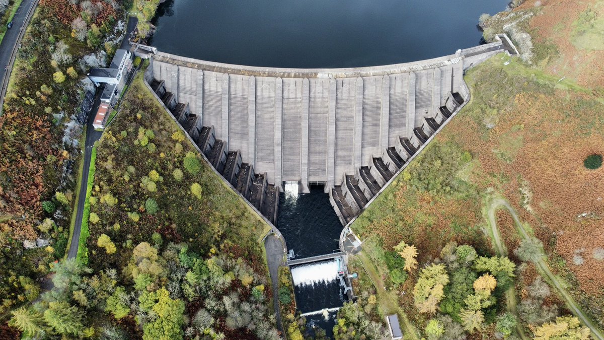 jonarudd's tweet photo. Autumn colours at Clywedog Reservoir 02-11-21 https://t.co/AhceQ6y1eW