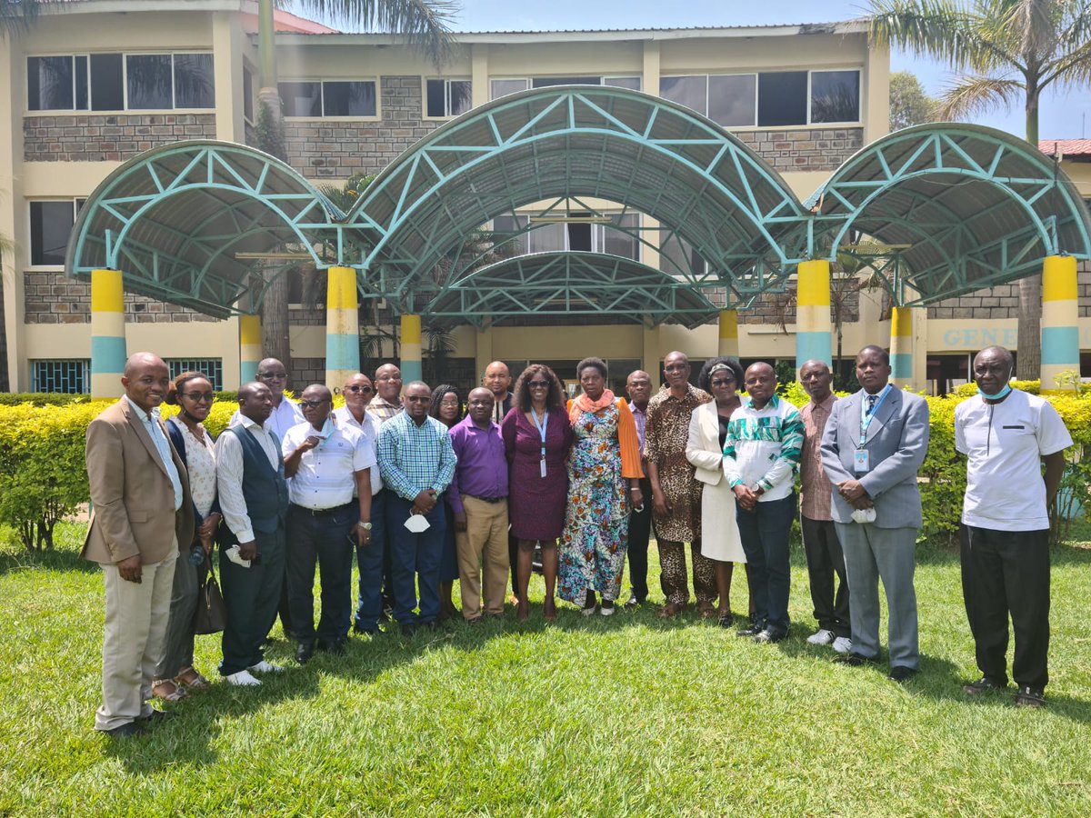 Gluk_official's tweet photo. The Vice-Chancellor Great Lakes University of Kisumu with 16 International PhD Students studying various programmes in health Sciences at #GLUK during an official visit by the Students. GLUK is a centre of excellence in Community Health and Development in the Great Lakes Region. https://t.co/nS4aCBTnSe