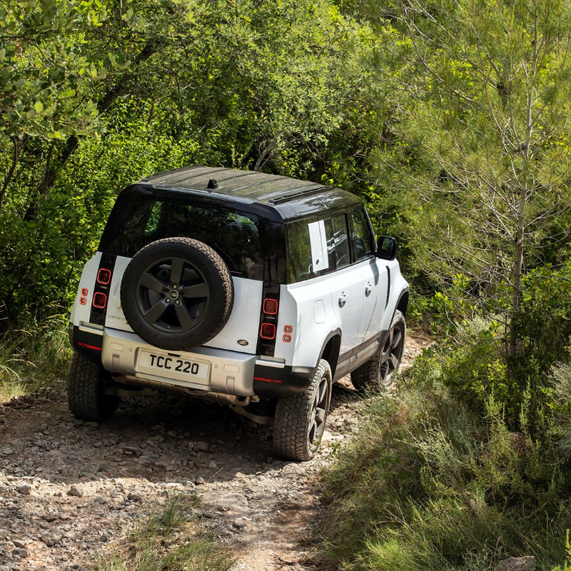 LandRover_Ke's tweet photo. Power through off-road expeditions with the #DEFENDER, delivering instant torque when you need it most for improved capability when the going gets rough. 

#LandRoverKenya #DefenderKe #SUV #Adventure https://t.co/eoNmemI8BA