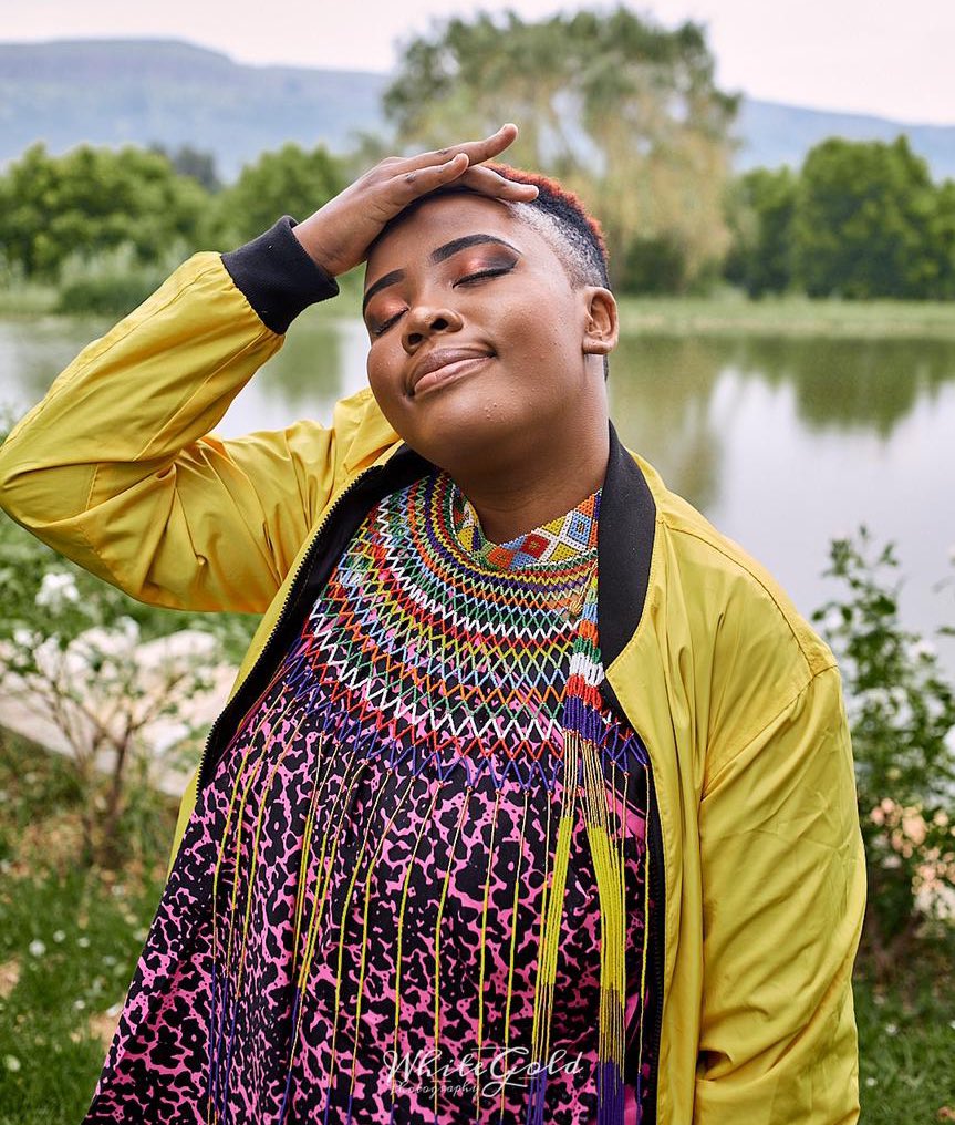 effizzzyy's tweet photo. So many african artistes on the map but BON’s vocal dexterity sets her apart bruhh 🥺..she’s even got a song dropping this friday off her forthcoming album “Realize”
#BONRealize https://t.co/BddXBhcAFd