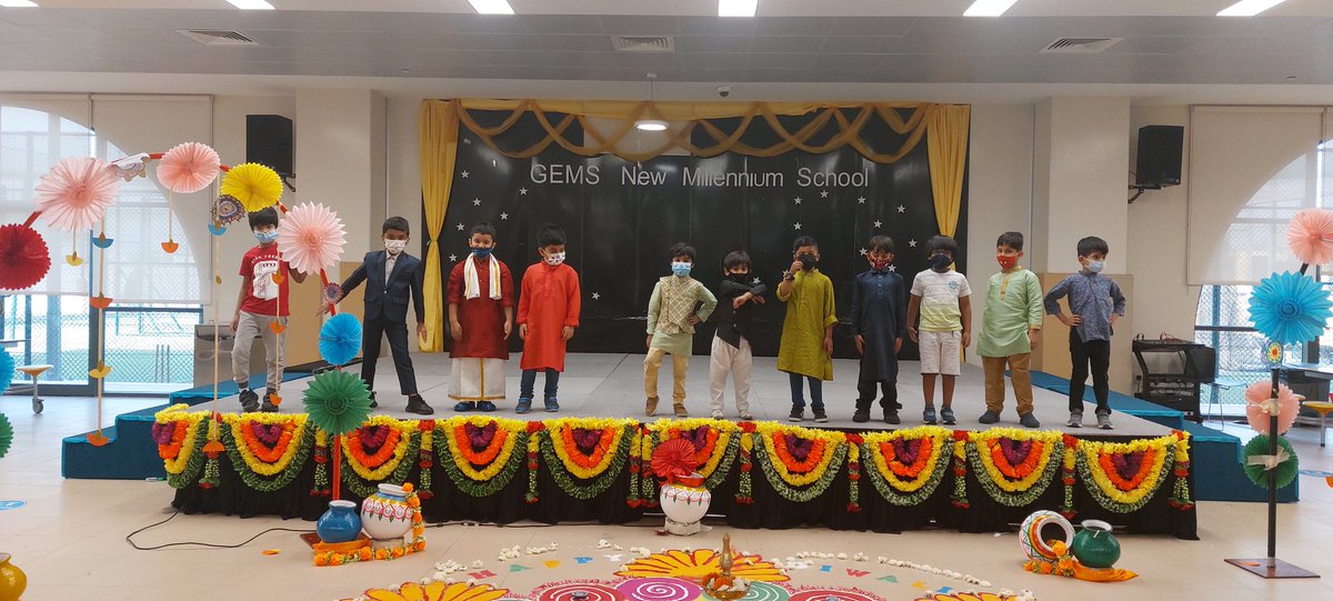 VallarieAjish's tweet photo. Warm wishes to each and everyone on the auspicious occasion of #Diwali2021 from #Kg2EBuddingBuilders @NMSKindergarten @MichelleVerghe1 @ https://t.co/61t1nZ9i1I