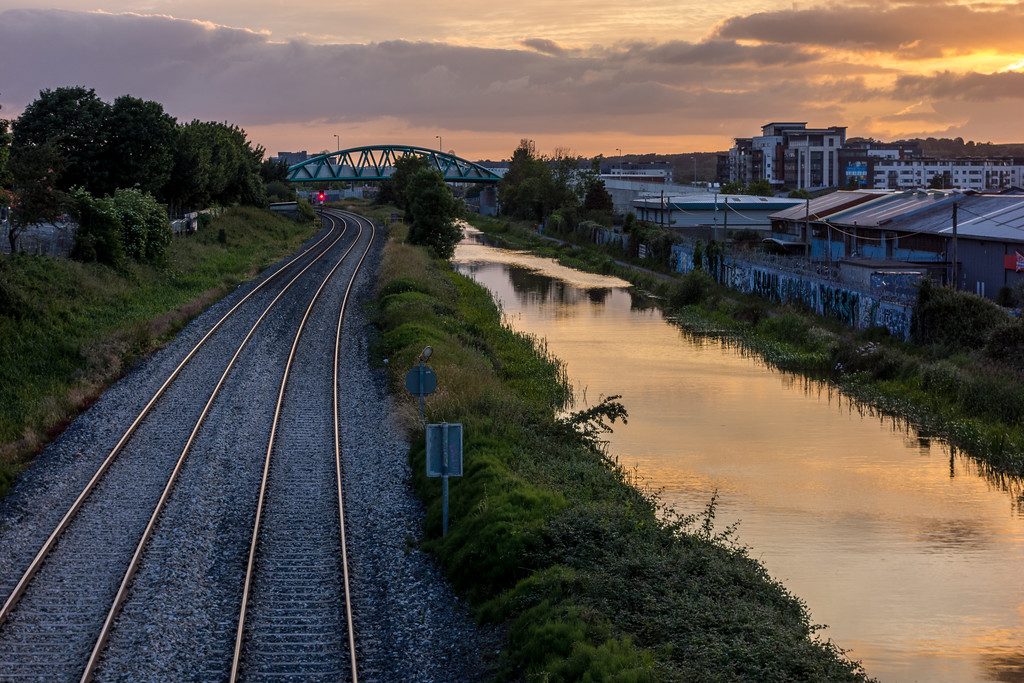 edgecases_urban's tweet photo. Broombridge Train Station, Dublin, before the Luas came. Apparently it used to be one of the most vandalised train stations on earth, though in this shot looking west, everything seems peaceful.

https://t.co/gX9rlo61o8 https://t.co/87SIEzZtIt