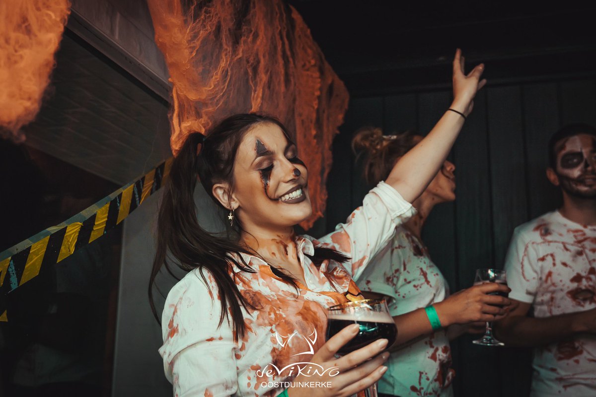 amandineblan's tweet photo. Last ones🎃 https://t.co/qhupKJRXI9