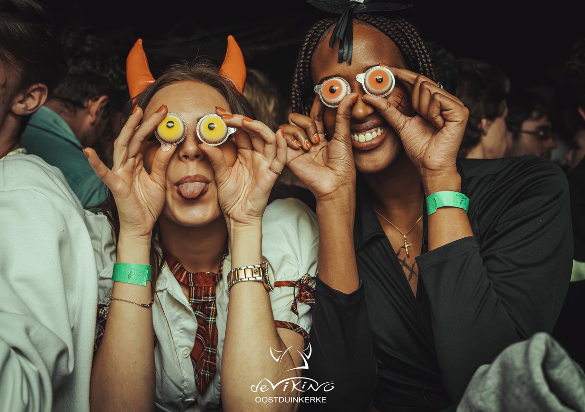 amandineblan's tweet photo. Last ones🎃 https://t.co/qhupKJRXI9