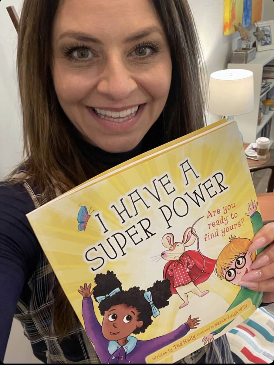 TedKelly45's tweet photo. Look who has received my book😃 @DrVlapointe I hope it helps lots of her wonderful clients in her clinic🙏🏻🤍 https://t.co/wclXbek1r4