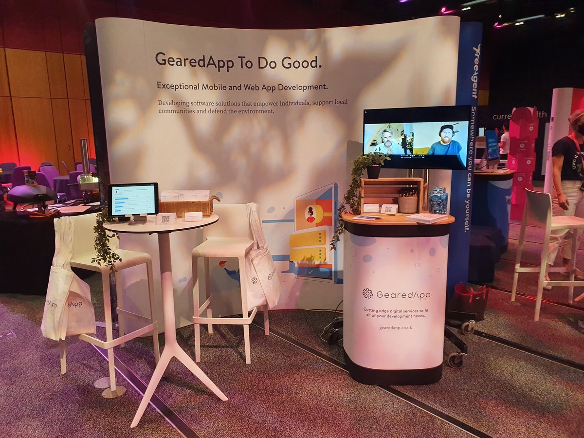 GearedApp tweet media