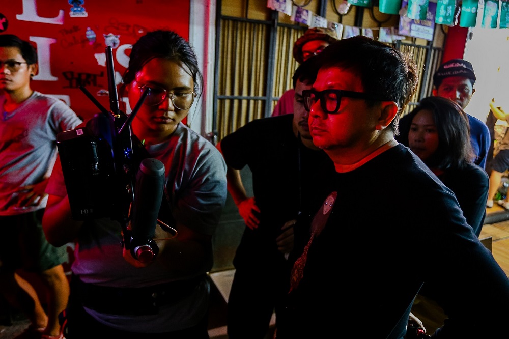 Sahamongkolfilm's tweet photo. บันทึกไว้ในความทรงจำ ภาพยนตร์เรื่องสุดท้ายที่ถ่ายทำที่ #สกาล่า
#Sisters #กระสือสยาม
เข้าฉายเมื่อ 12 เมษายน 2562
#SaveSCALA #SCALA #สกาล่าในความทรงจํา #movieTwit https://t.co/EgegWm7PYi