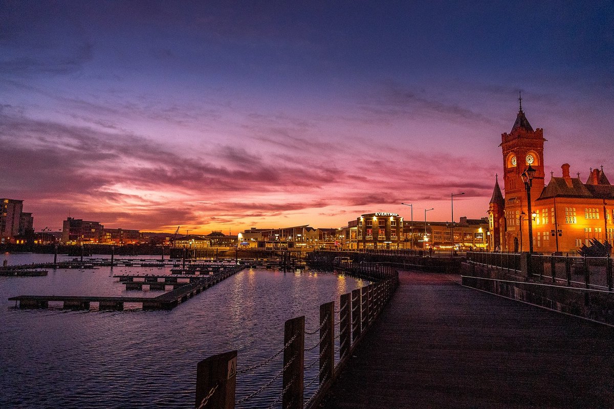 _Space2B's tweet photo. We ❤️  #Cardiff! One of the most vibrant UK cities, ever-increasingly popular with companies seeking flexible office space.

Our serviced spaces can be customised to suit various business sizes and budgets 👥

Discover #space2B ➡️ https://t.co/Gw6ej8zO81

#themaltings #caerdydd https://t.co/0tiC6Yqkg1