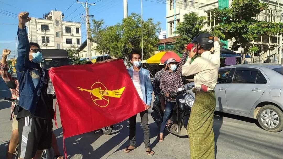 Despite the presence of Junta Massive Forces, Mandalay based university students took to the streets and protested against the Genocidal Dictatorship.

#UN_TimeForAction
#Nov3Coup  
#WhatsHappeningInMyanmar