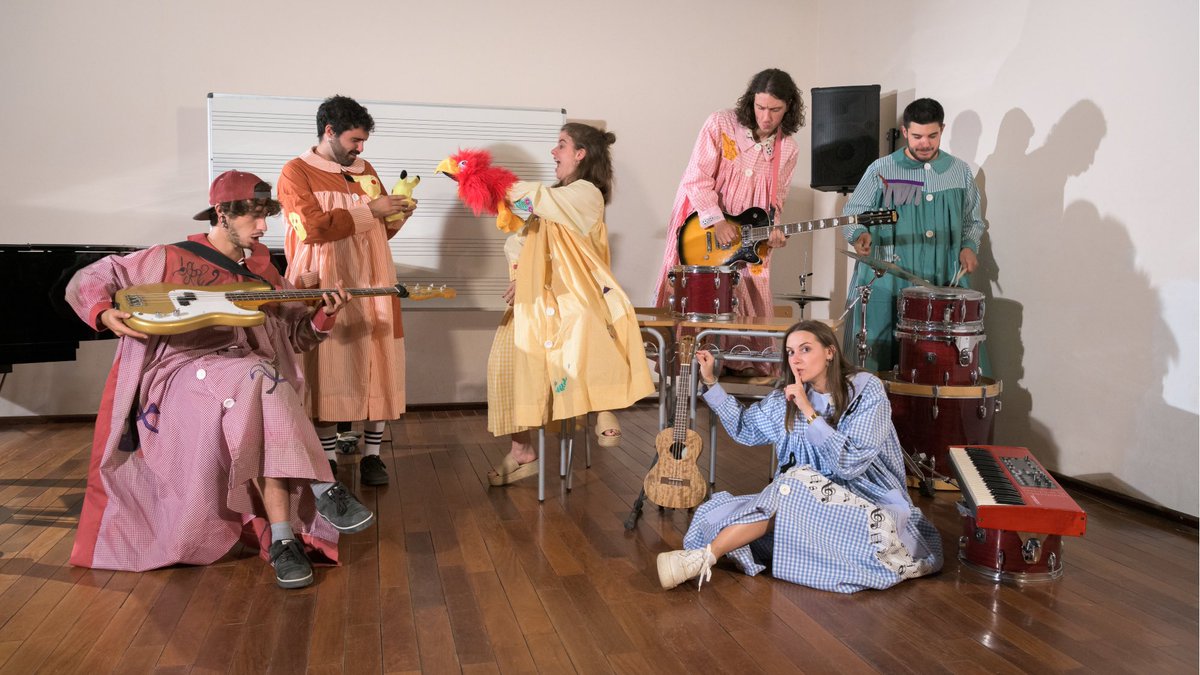 TeatreBalaguer's tweet photo. 🎼🎶🎤 🌟 #VersionsPerXics
versions musicals per a #públicfamiliar
#elretrobament
producció @oa2produccions
direcció artística @fadunito
📅 dilluns 8 de novembre
🕕 6 de la tarda
📍 #TeatreBalaguer
💶 5 €
🎟 https://t.co/34GYSgXGOV
👨👩👦👦 edat recomanada de 3 a 12 anys https://t.co/YVDcjarNR4