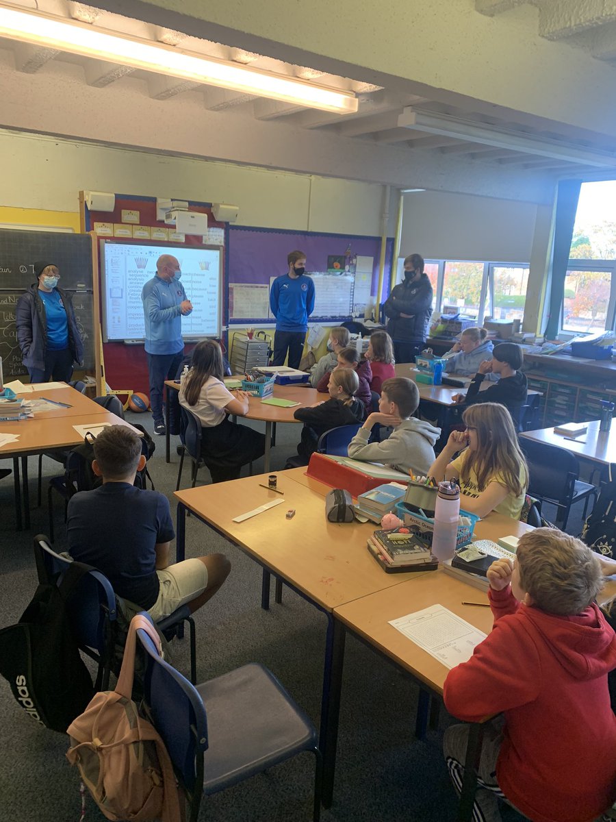 Miss Walker tweet media